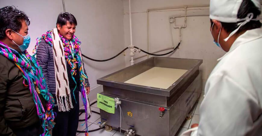 Puno: productores de leche reciben equipos para mejorar producción