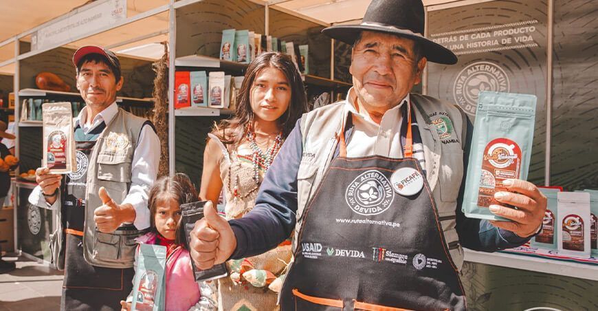 productores cafetaleras, cacaoteras y fruticultoras de la amazonia puneña en Expovida Puno