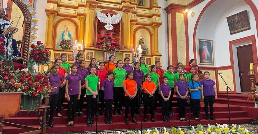 Hortifrut promueve el talento musical de niños y jóvenes de la comunidad agroindustrial en Chao
