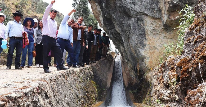Inauguran obra de riego en beneficio de 1410 productores de Calca en Cusco Perú