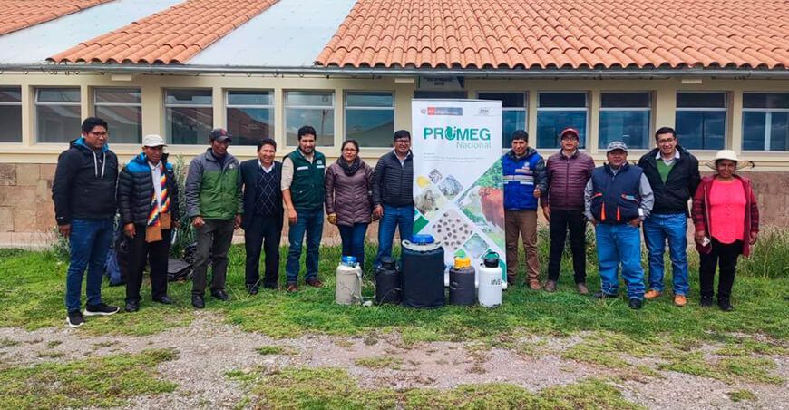 INIA entrega pajillas de semen ganado vacuno a productores de Puno