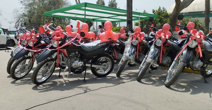 INIA entregó flota de vehículos y motocicletas a las estaciones experimentales