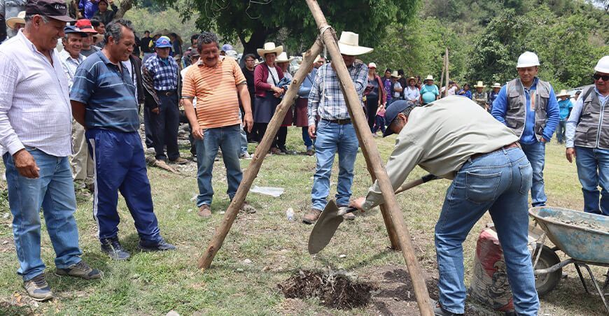 inician ejecución de sistema de riego en Huasmín