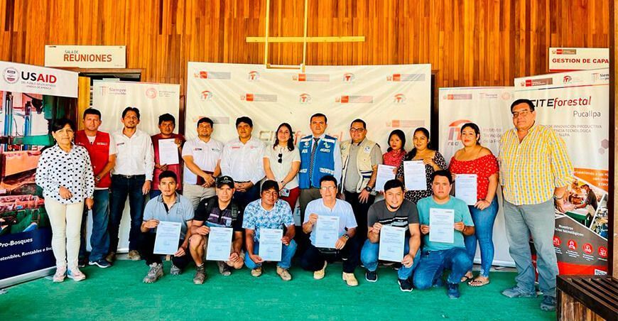 Certificaron a la primera promoción de cubicadores de madera de Ucayali