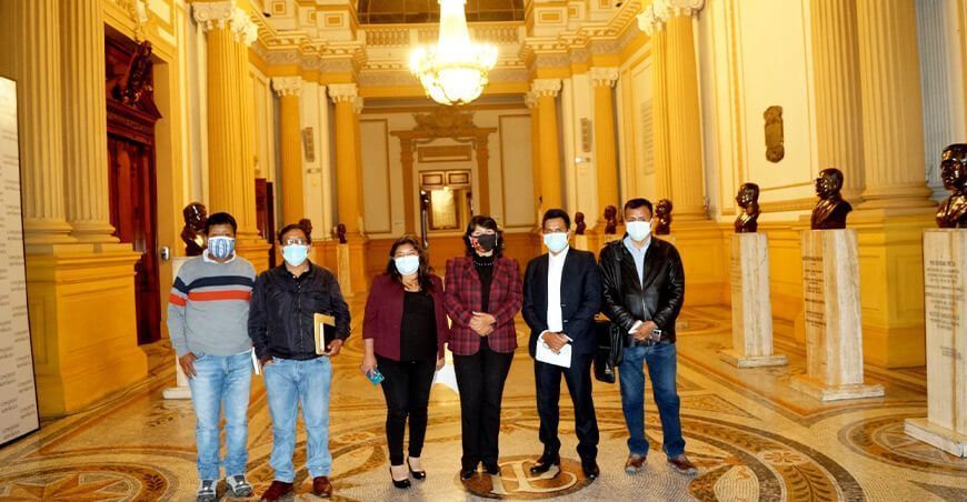 Alcaldes ayacuchanos visitan Lima para gestionar proyectos de riego