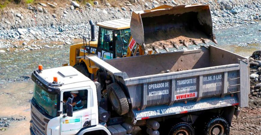 culminan limpieza y descolmatación del río Ccochayoc