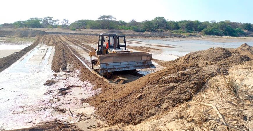 Inician limpieza y descolmatación del río La Leche en Lambayeque