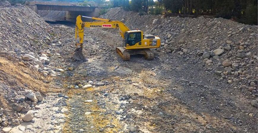 comienzas labores de descolmatación del río Caplina