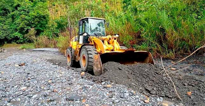 inician limpieza y descolmatación del río Combamayo