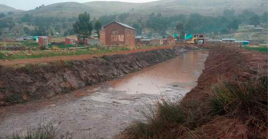 Culminaron descolmatación del río Jipata en Puno