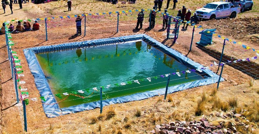 entregan microreservorios a agricultores de Puno