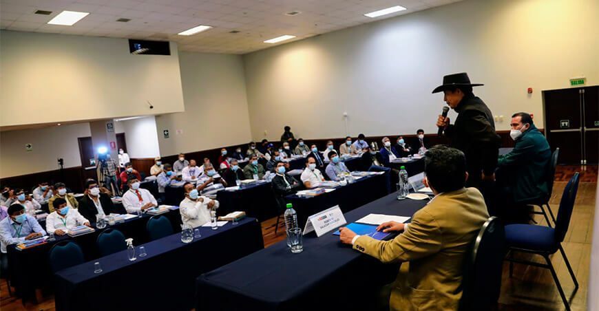 ministro de Desarrollo Agrario y Riego, Víctor Maita