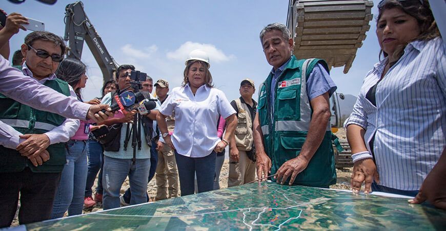 Ministra Contreras supervisó trabajos de limpieza y descolmatación de río Virú La Libertad Perú