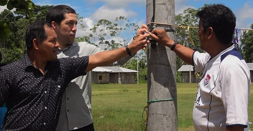 Ucayali: Ocho Sur reconecta energía eléctrica del centro poblado Unión Progreso