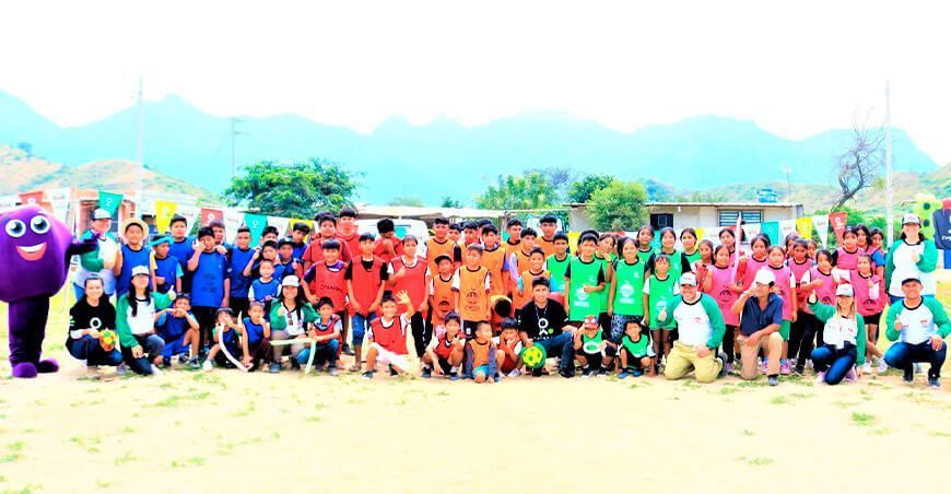 HFE Berries Perú y Fútbol Más se unen en un programa innovador que transforma vidas en Olmos
