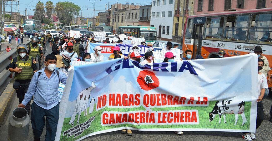 Paro Nacional Ganaderos Lecheros