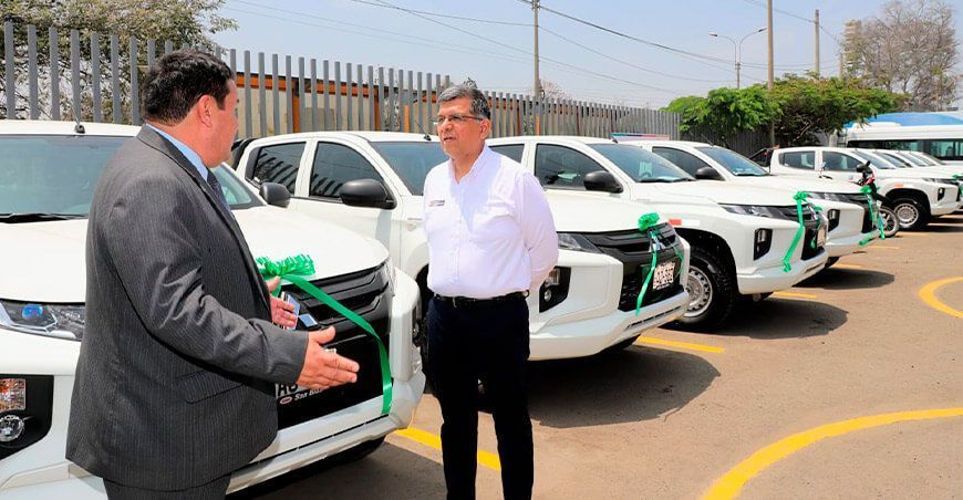 Midagri entrega nueva flota vehicular al Senasa en previsión de El Niño