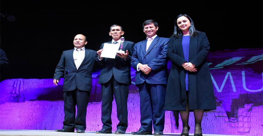 premio SUMMUM Máximo Morote creador de la variedad de papa INIA 316 Roja Ayacuchana