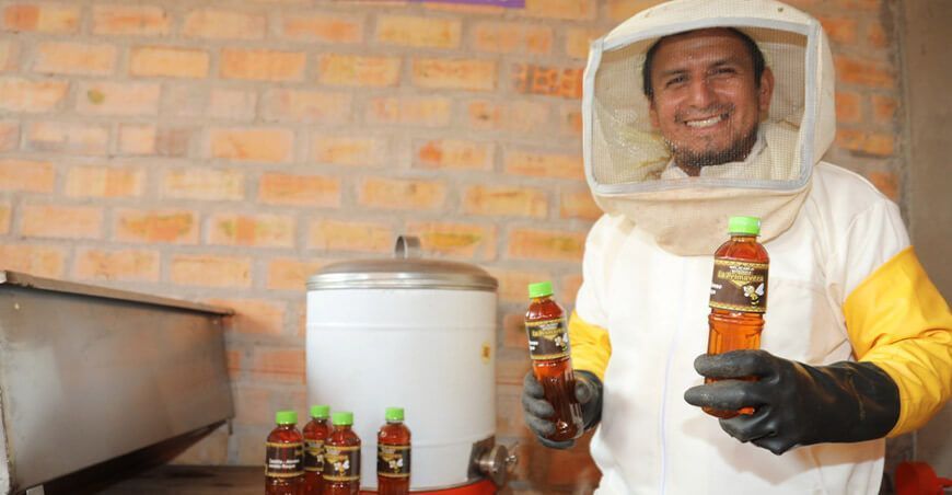 productor de miel apicultura Perú