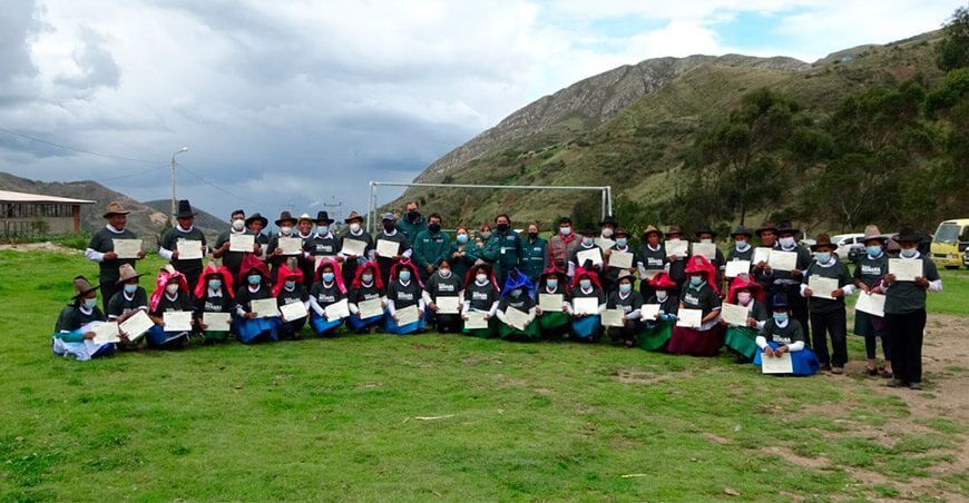 Huarás: productores lecheros de Cuncashca se beneficiaron con escuelas de campo
