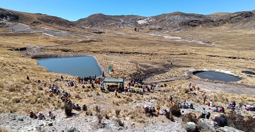 Inauguran qochas en el centro poblado Quishuarcancha en Ayacucho Perú