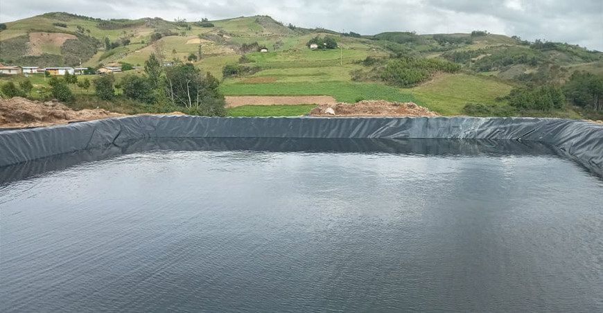 reservorio siembra y cosecha de agua Cajamarca Perú
