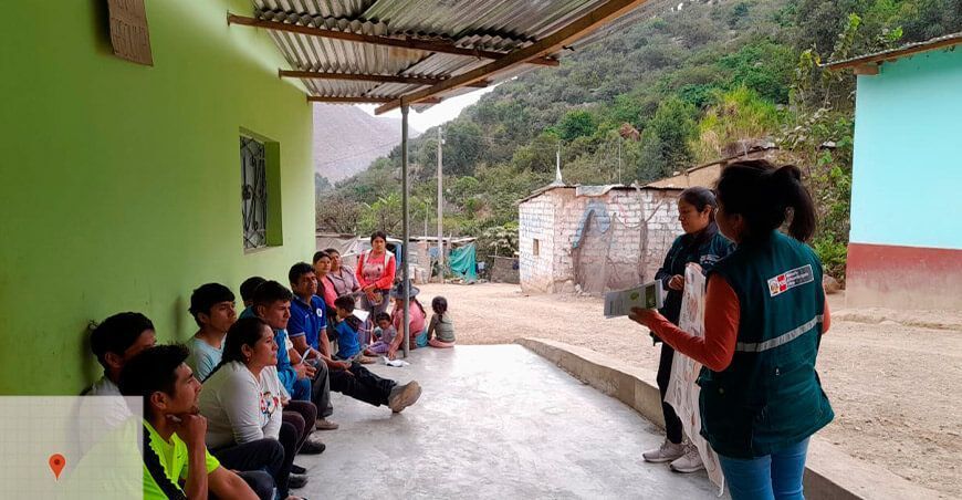 Afianzan estrategias para la erradicación de la mosca de la fruta en Yaután Senasa Perú