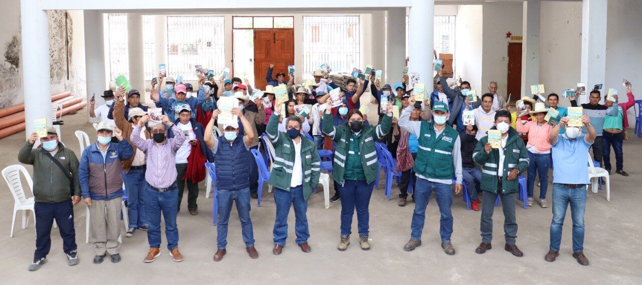 Senasa capacita a productores de granadilla en La Libertad