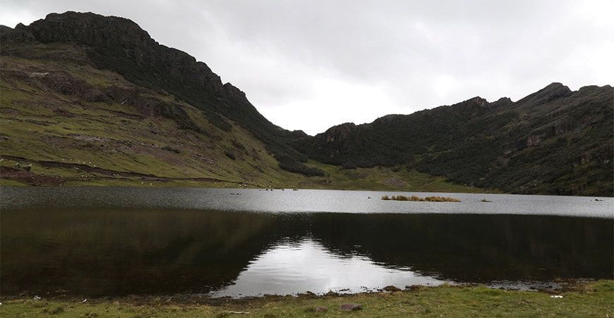siembra y cosecha de agua qochas y reservorios Perú