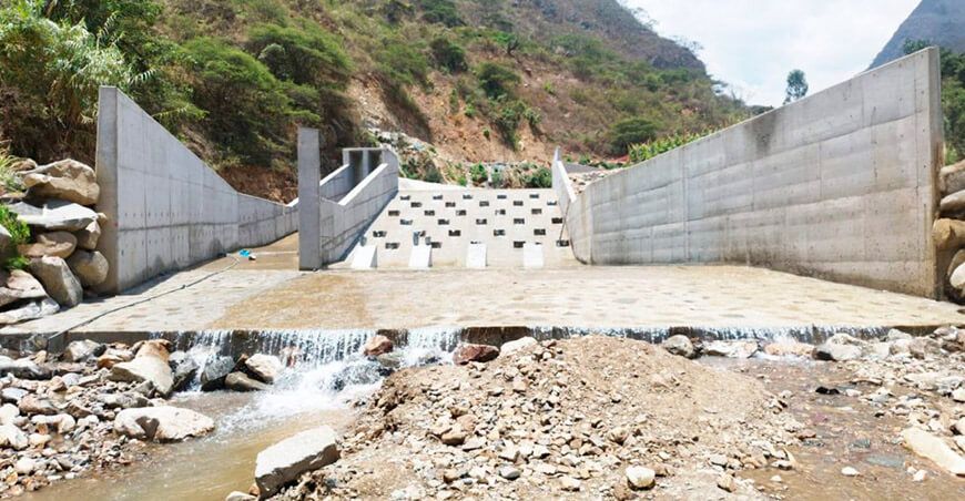 Reconstrucción del canal y bocatoma Los Calderones presenta un 93 % de avance