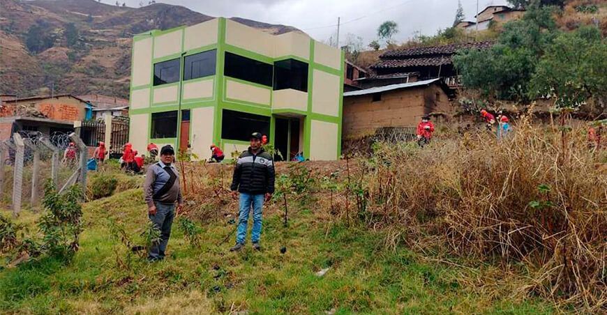 Huancavelica: Instalan vivero para producir 10 mil plantones de palto