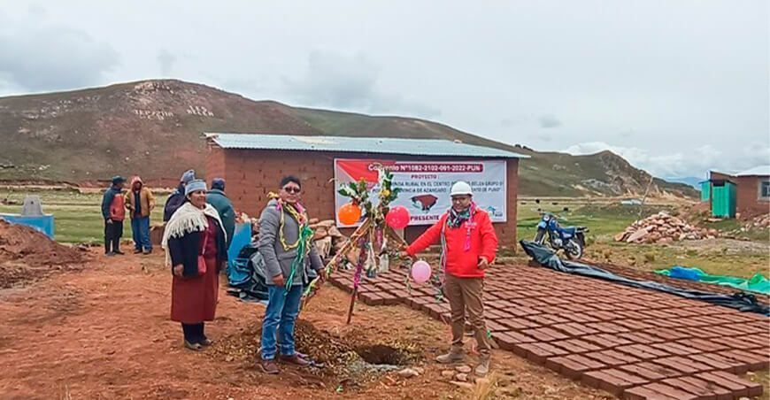 Inician construcción de viviendas bioclimáticas en centro poblado de Belén en Puno Perú
